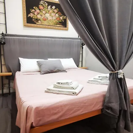 Station House Riccardo Apartment Catania