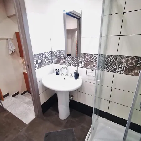 Station House Riccardo Apartment Catania