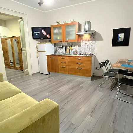Station House Riccardo Apartment Catania