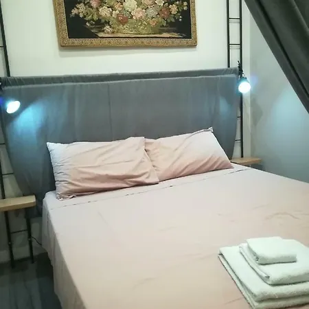 Station House Riccardo Apartment *